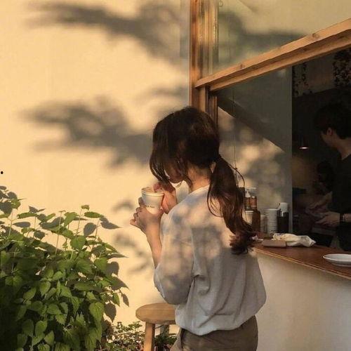 娱乐吃瓜酱背影头像,背影头像背后的故事