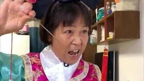 娱乐吃瓜酱妈妈女儿视频,视频记录家庭幸福时光