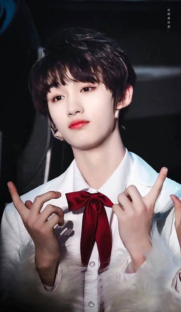 娱乐吃瓜酱丁程鑫,娱乐吃瓜界的“酱丁”传奇